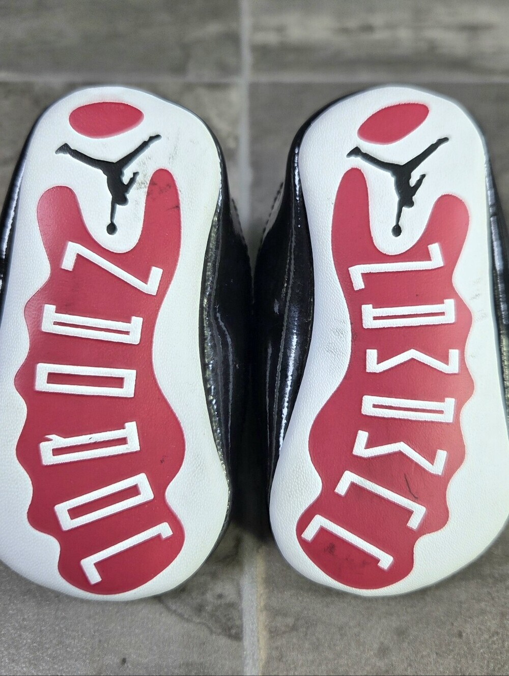 AIR JORDAN 11 RETRO "BRED" CRIB BOOTIE SNEAKERS. - Picture 5 of 7